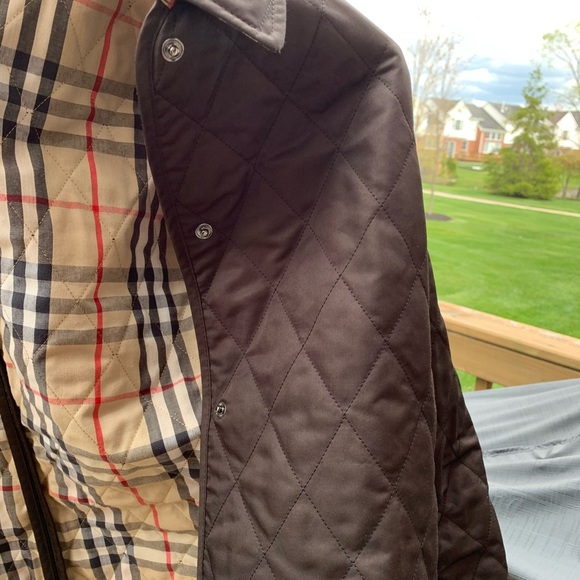 Authentic Burberry jacket - Picture 11 of 12